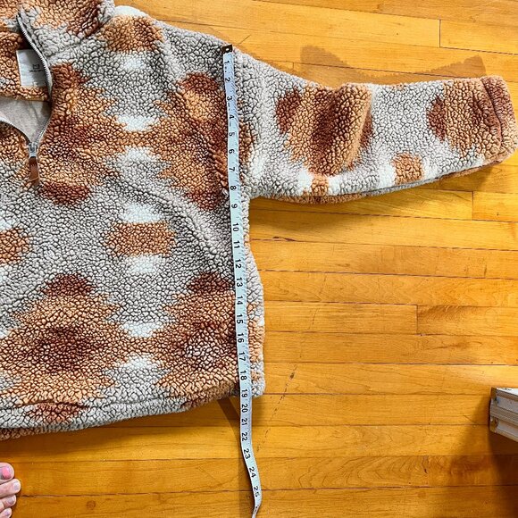 Thread + Supply Medium Pullover Fleece with pockets - Picture 6 of 13